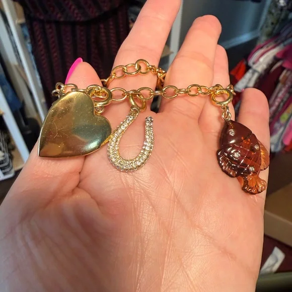 J.Crew Gold Heart and Crystal Charm Bracelet NWOT - Picture 5 of 7